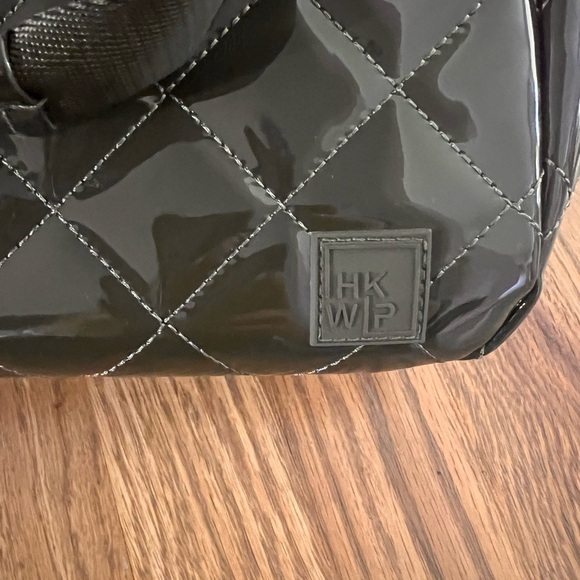 IHKWIP NWT quilt pattern military olive green anti theft tote - Picture 4 of 6